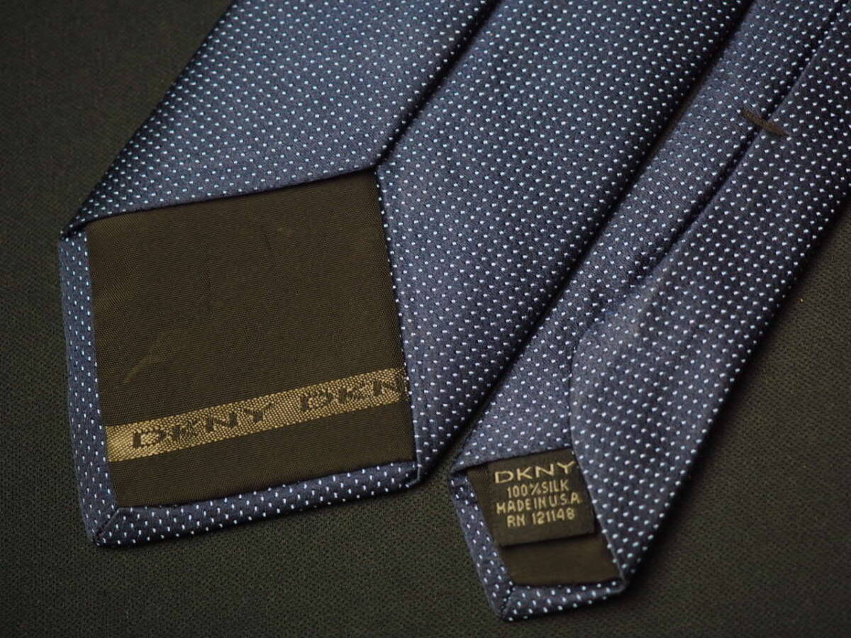 美品 【DKNY ダナキャラン ニューヨーク】A2374 ネイビー USA アメリカ製 SILK ブランド ネクタイ 良品 古着_画像7