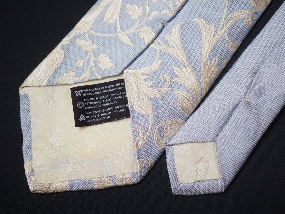 【VERSACE ヴェルサーチ】A2426 シルバー系 ペイズリー ITALY イタリア製 SILK ブランド ネクタイ 良品 古着_画像8