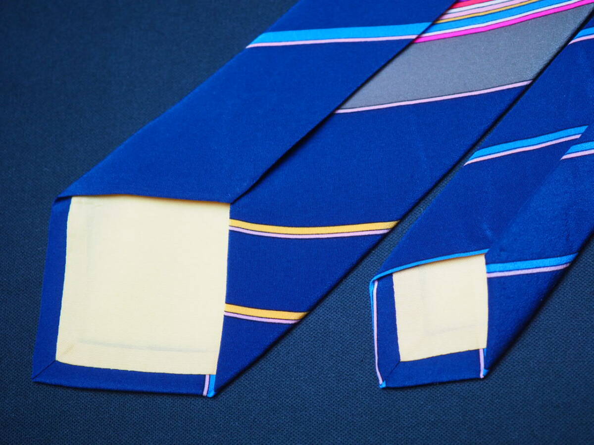 美品 【LEONARD レオナール】A2486 ネイビー ブルー イタリア ITALY製 SILK ブランド ネクタイ 古着 良品の画像4