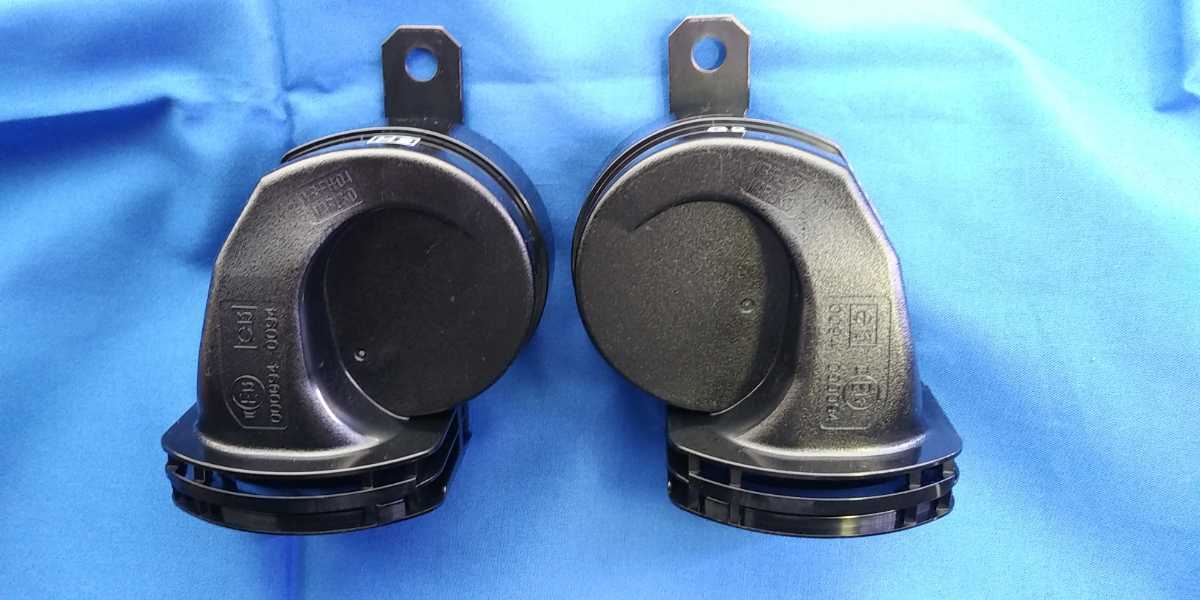 ◆送料無料 選択可★新型センチュリー用トヨタ純正ホーン 未使用新品 TOYOTA CENTURY ハイ/ロー2個 HORN ASSY, HIGH500Hz/LOW400Hz GENUINEの画像1