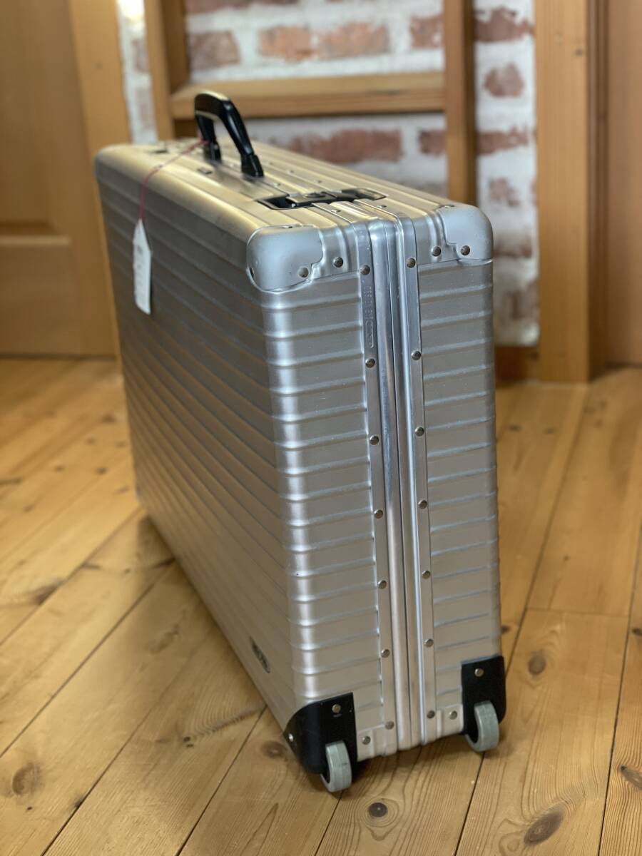 * мертвый запас . близкий Vintage Rimowa Rimowa дюралюминий 2 колесо *