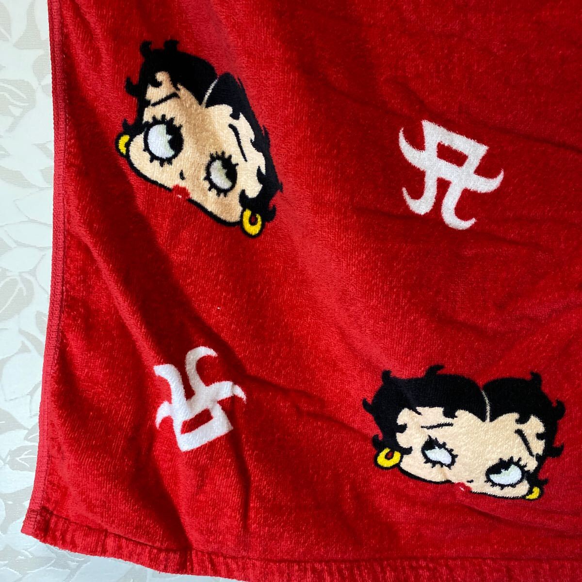 浜崎あゆみ　ベティ Betty Boop コラボ　大判バスタオル　ビーチタオル　赤　レッド　コンサート　ツアー　グッズ　コレクション　レア_画像6