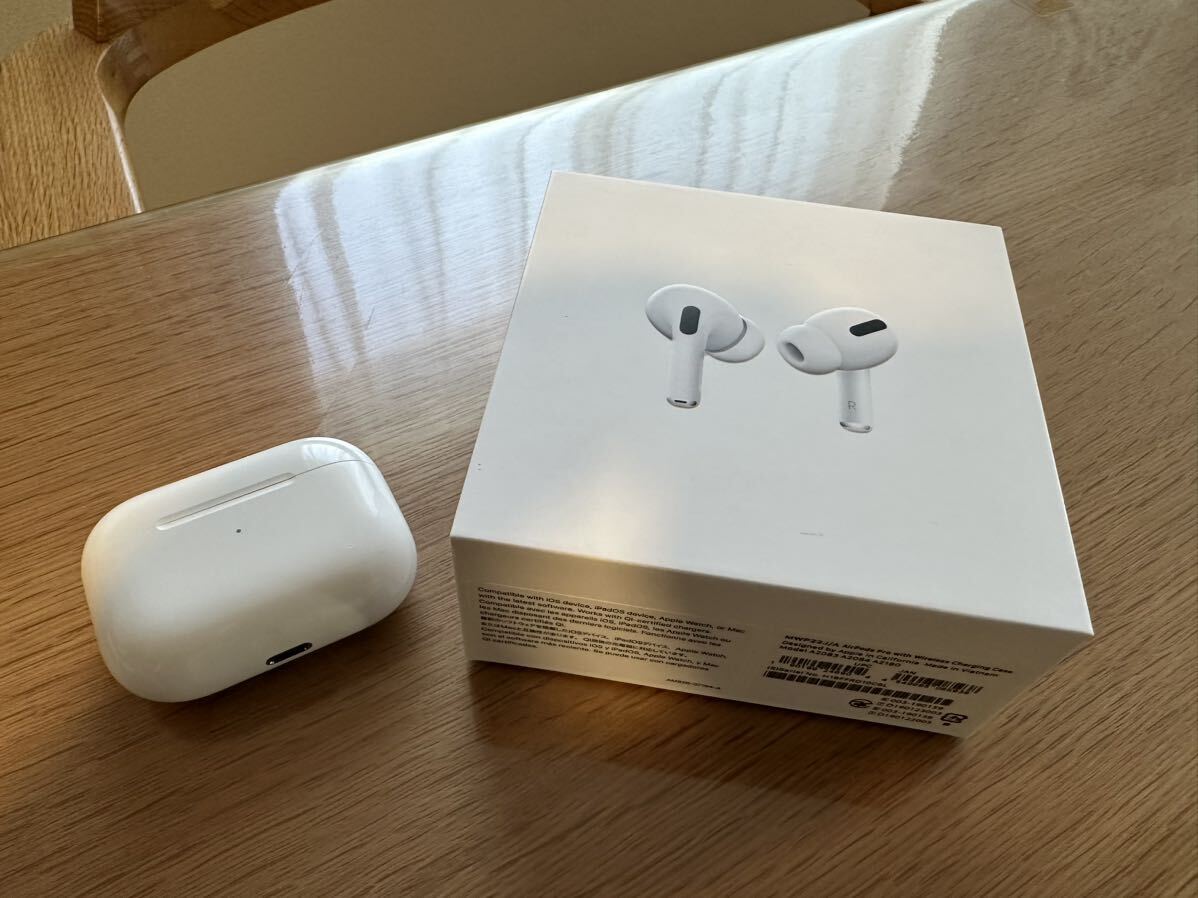 Apple AirPods Pro（第一世代）※箱・新品ケーブル&イヤーピース付