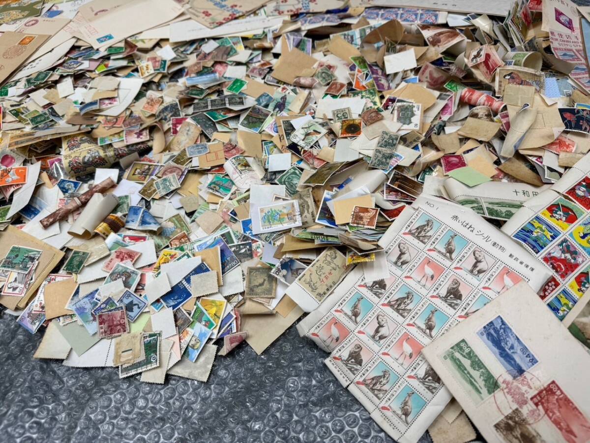 日本切手 古切手 みほん切手 はがき 初日カバー 消印済み＆未使用 大量まとめ 総重量約940ｇ コレクター収集品の画像10