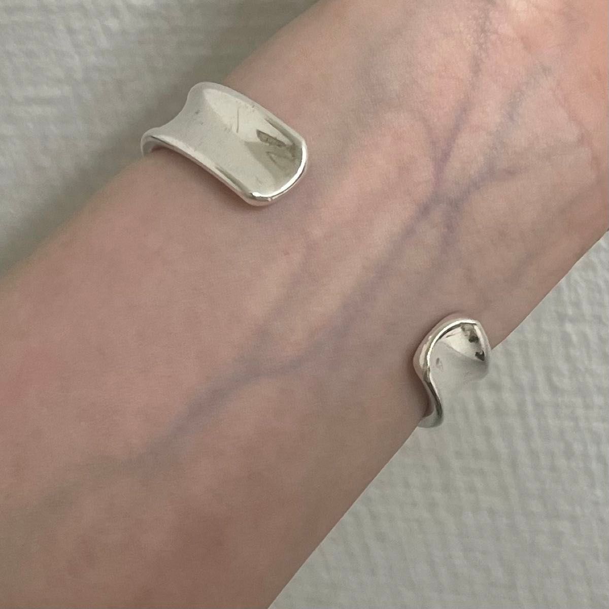 美品Tiffany & Co バングル ナロー 1837 SV925 ティファニー 美品Tiffany & Co バングル ナロー 1837 SV925 ティファニー