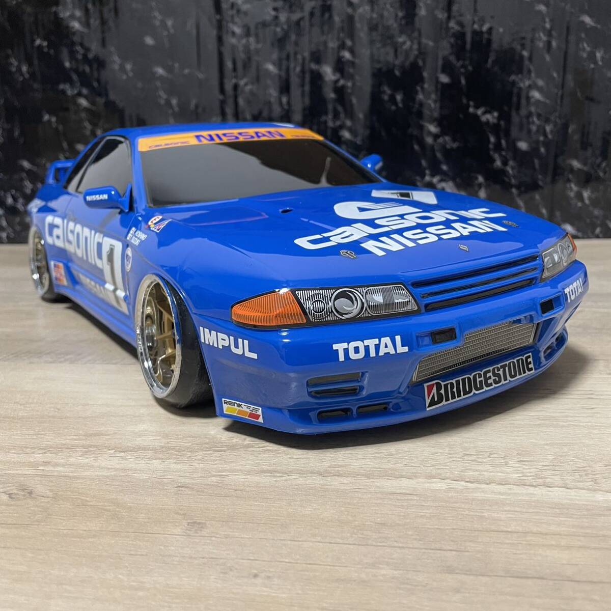 タミヤ　カルソニックスカイライン　GT-R 1/10 ラジコンボディー r32