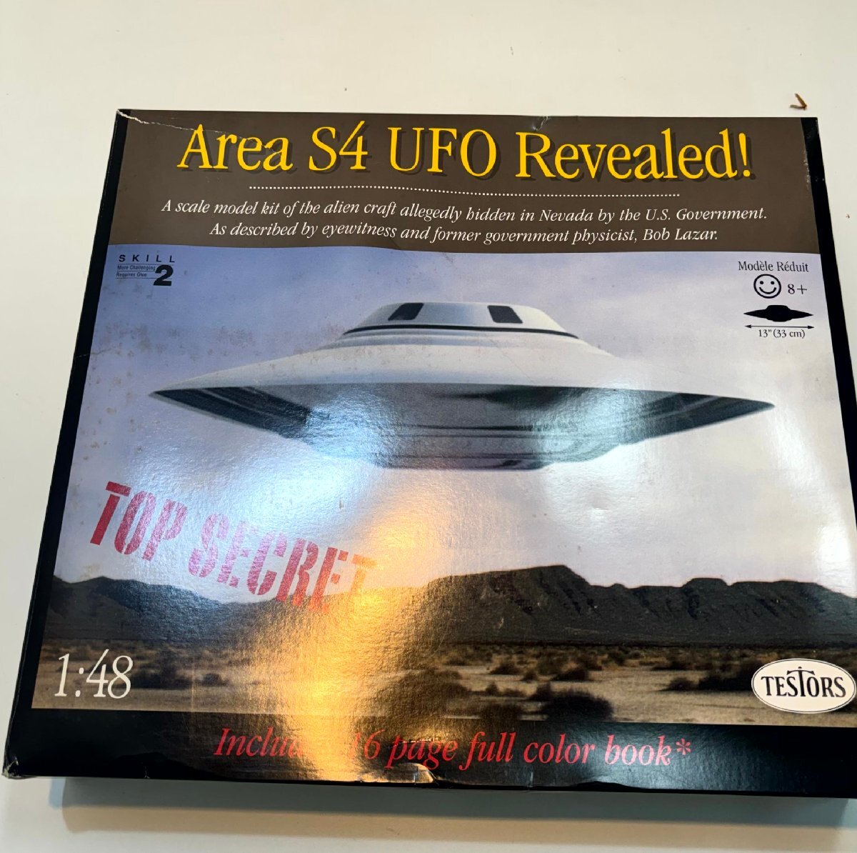 プラモデル 未組立 AREA S4 UFO Revealed S4地区のUFOの姿、明らかに! 1:48 冊子付_画像1