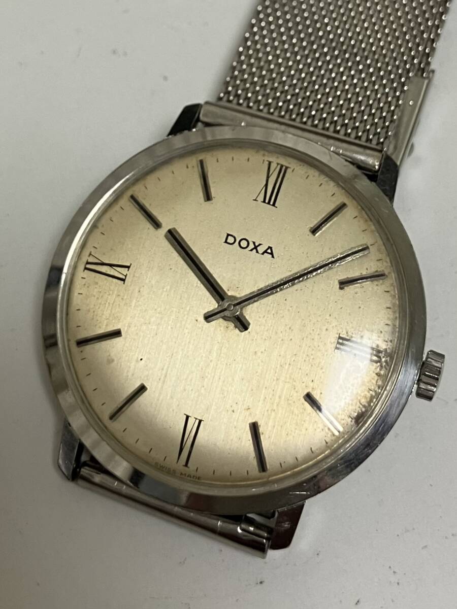 DOXA（ドクサ）17石 手巻き 稼働品（S1595）_雰囲気の良い薄型のDOXA手巻きです。