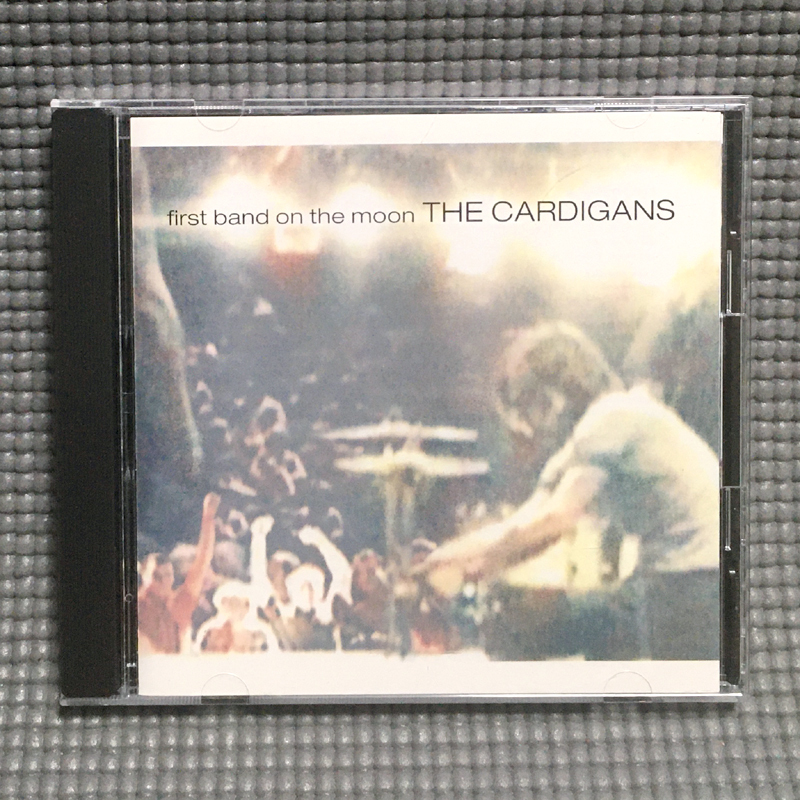 【送料無料】 The Cardigans - First Band On The Moon 【CD】 カーディガンズ / ファースト・バンド・オン・ザ・ムーン / POCP-9050_画像1