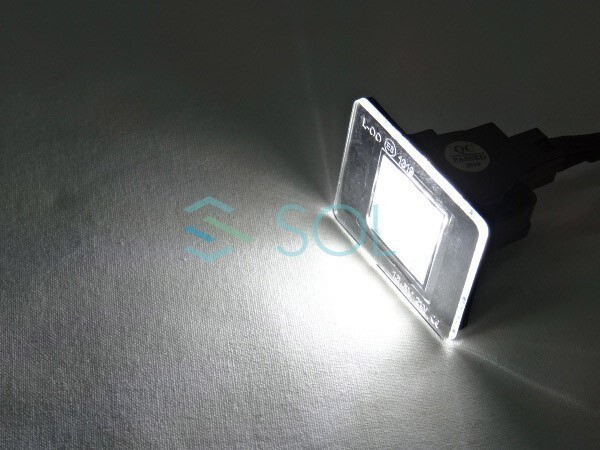 ベンツ X204 後期 R172 キャンセラー内蔵 LEDライセンスランプ ユニット ナンバー灯 高輝度18SMD ホワイト 2個セット Eマーク取得品_画像5