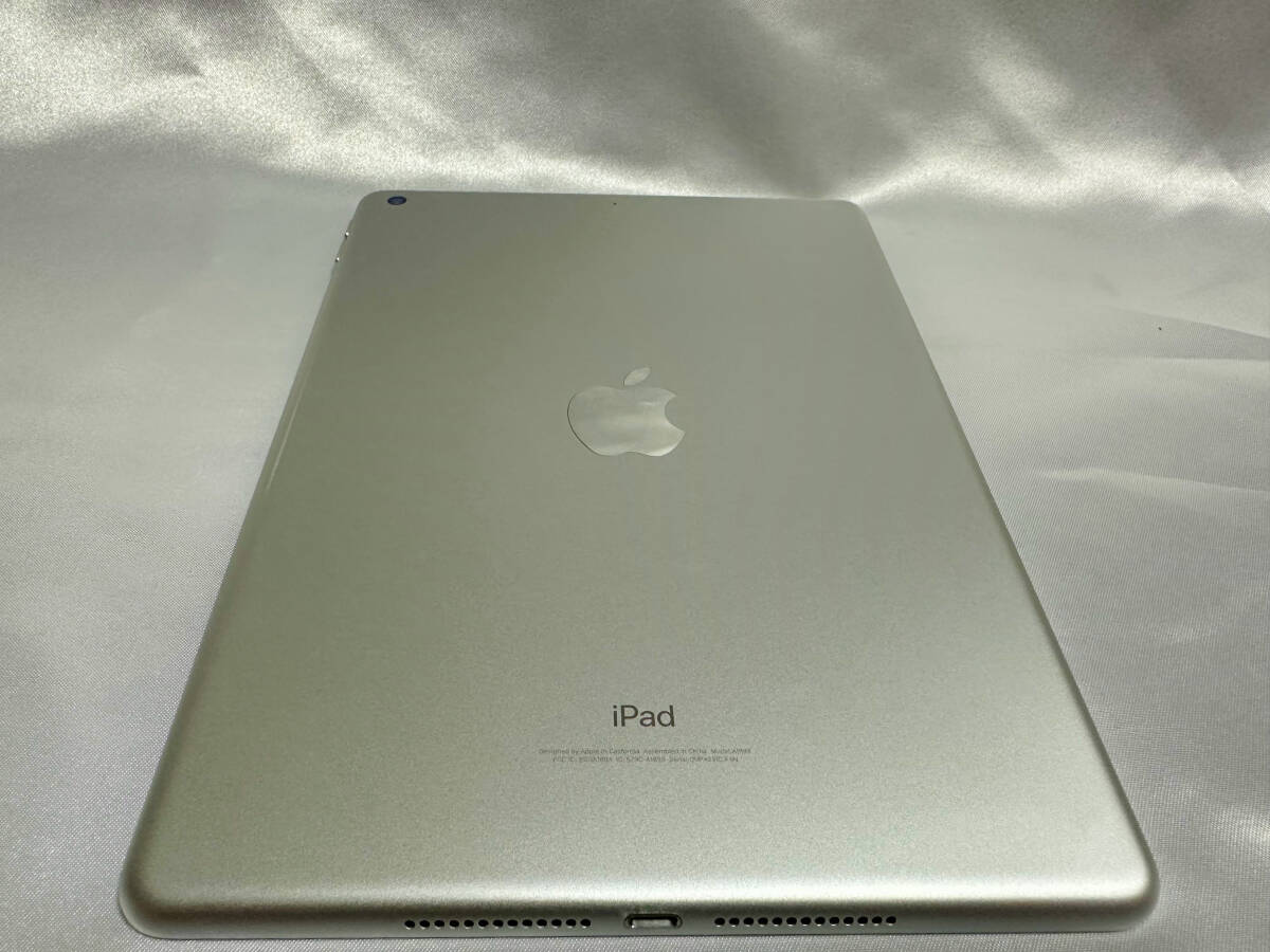 iPad 第6世代 2018 Wi-Fi 128GB A1893の画像2