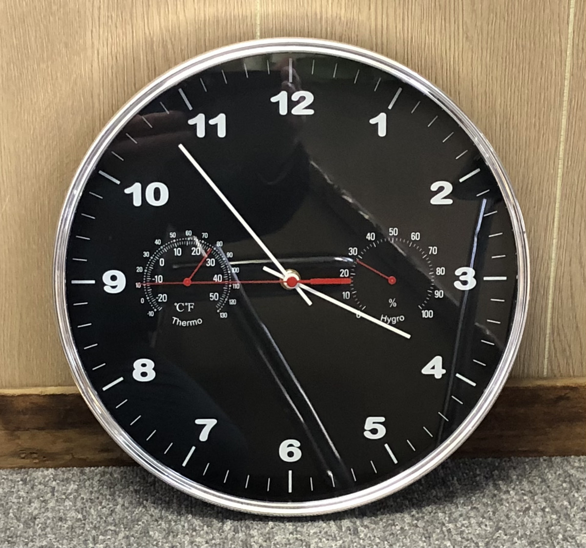[中古品] 掛時計 温度計 湿度計付き ブラック クロノ 掛け時計 黒の画像1