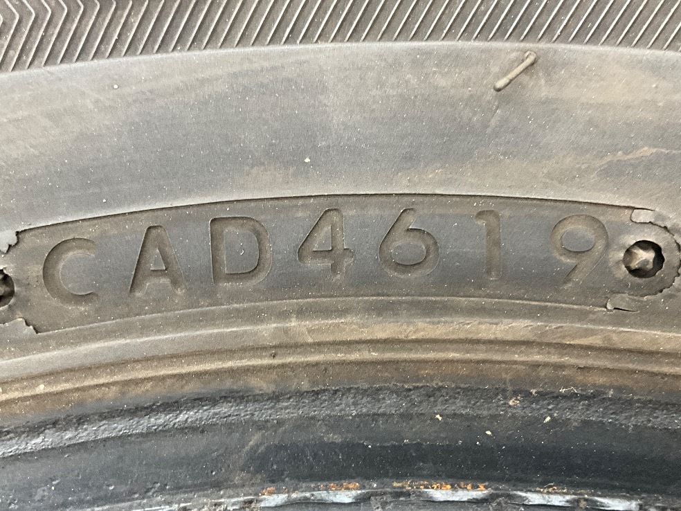 中古タイヤ 1本のみ 195/70R15 106/104N LT ブリヂストン BLIZZAK VL1 冬 スタッドレス 195/70/15 バン b5855_画像7