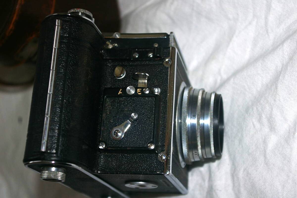 H] 不動品 Reflex Korelle レフコレ120ロールフィルム使用カメラ_このレバーが何だったか忘れました