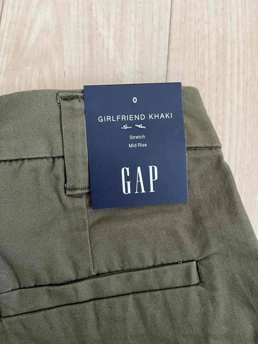 GAP ギャップ タグ付き新品 GIRLFRIEND KHAKI ガールフレンド カーキ チノパン MID RISE STRETCH ミッドライズ サイズ0_画像4