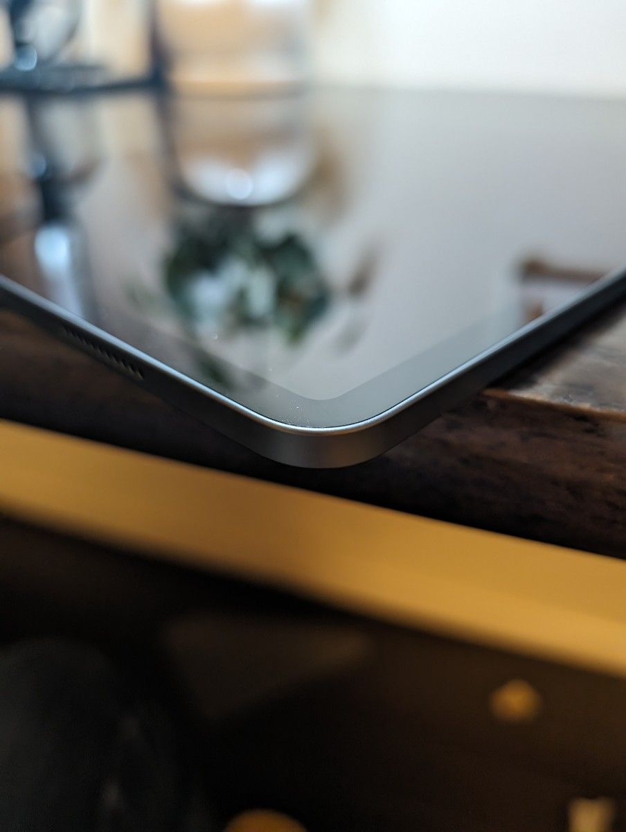 iPad Pro 第５世代 12.9インチ Wi-Fi 256GB スペースグレイ 2021年モデル zuguカバー付き　中古