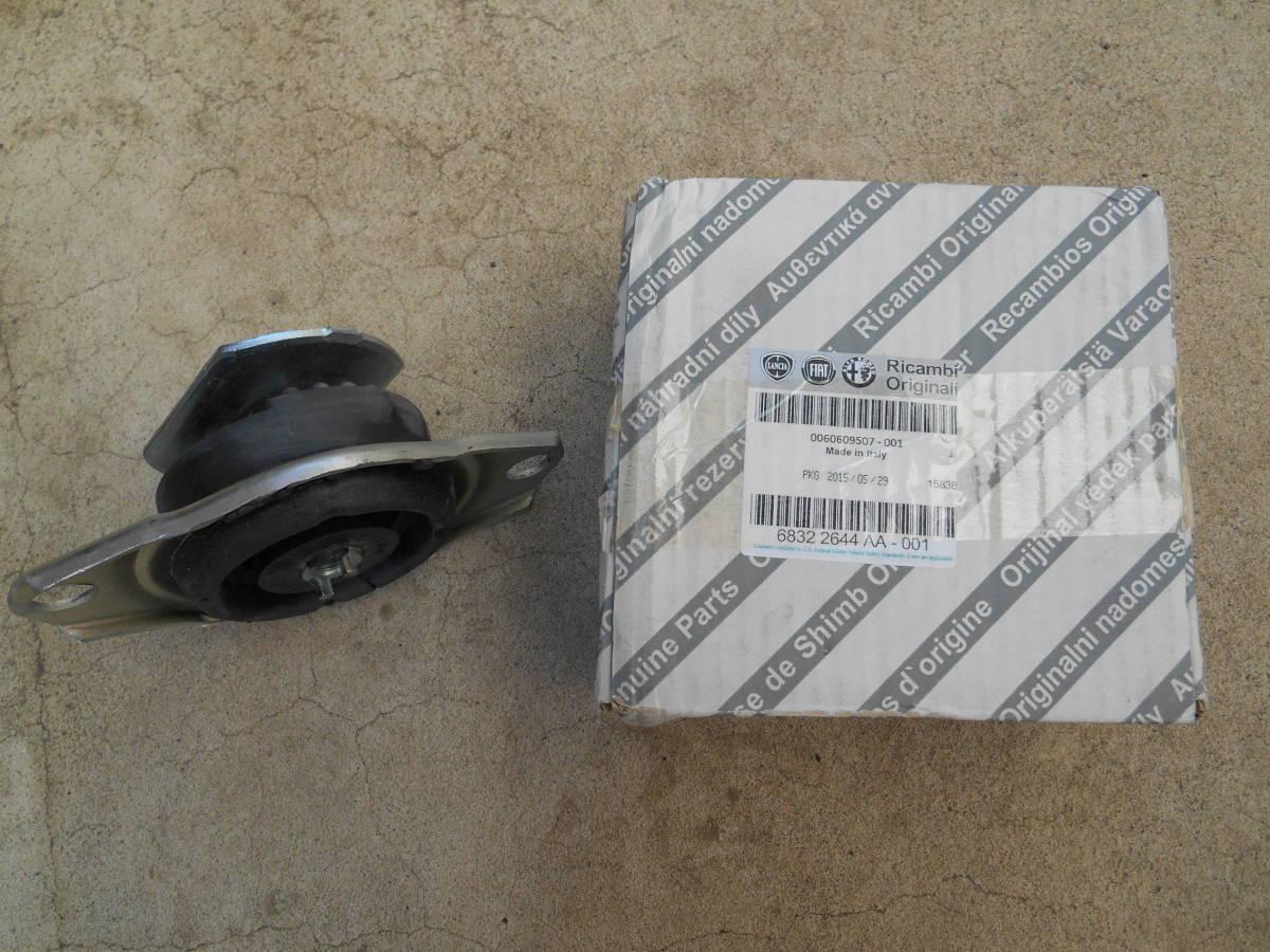 ! repeated price decline rare original new goods Alpha Romeo GTV Spider 916 series 2.5 3.0L U8 U7 U9 V6 for lower engine mount genuine products number 60609507!