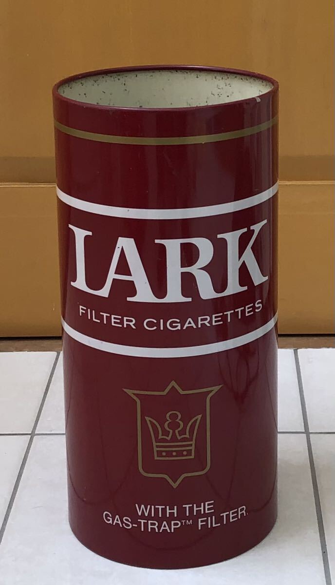 当時物 LARK ラーク タバコ 赤 ダストボックス ゴミ箱 ごみ入れ 傘立て 煙草 ヤンキー スチール缶 古い 昭和レトログッズ の画像1