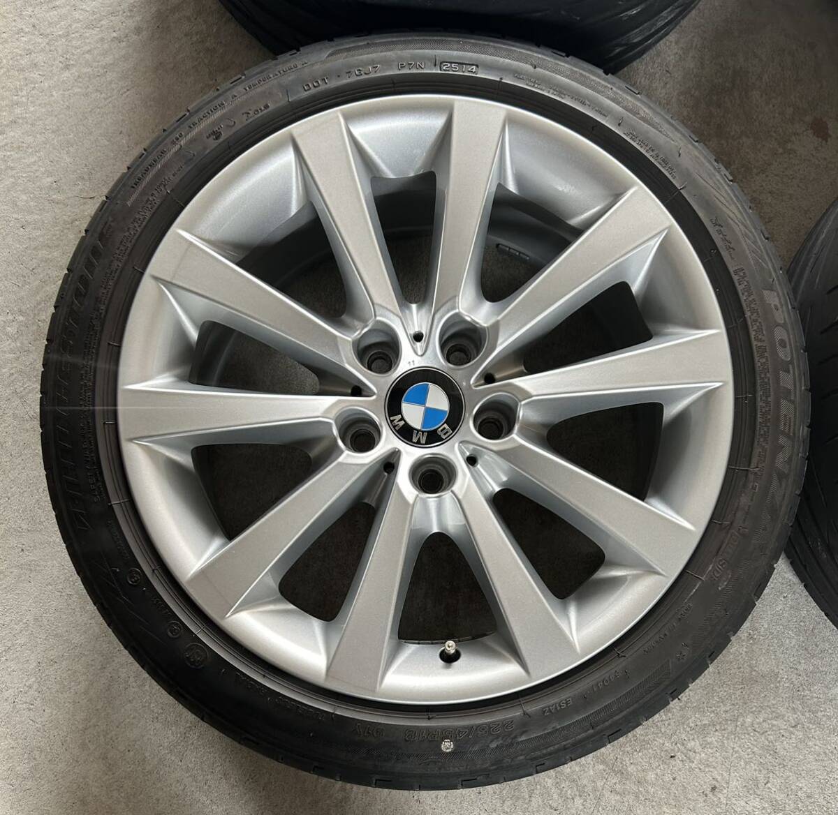 BMW F10純正ホイール 美品F30/31サイズS001ランフラットタイヤ付_画像5