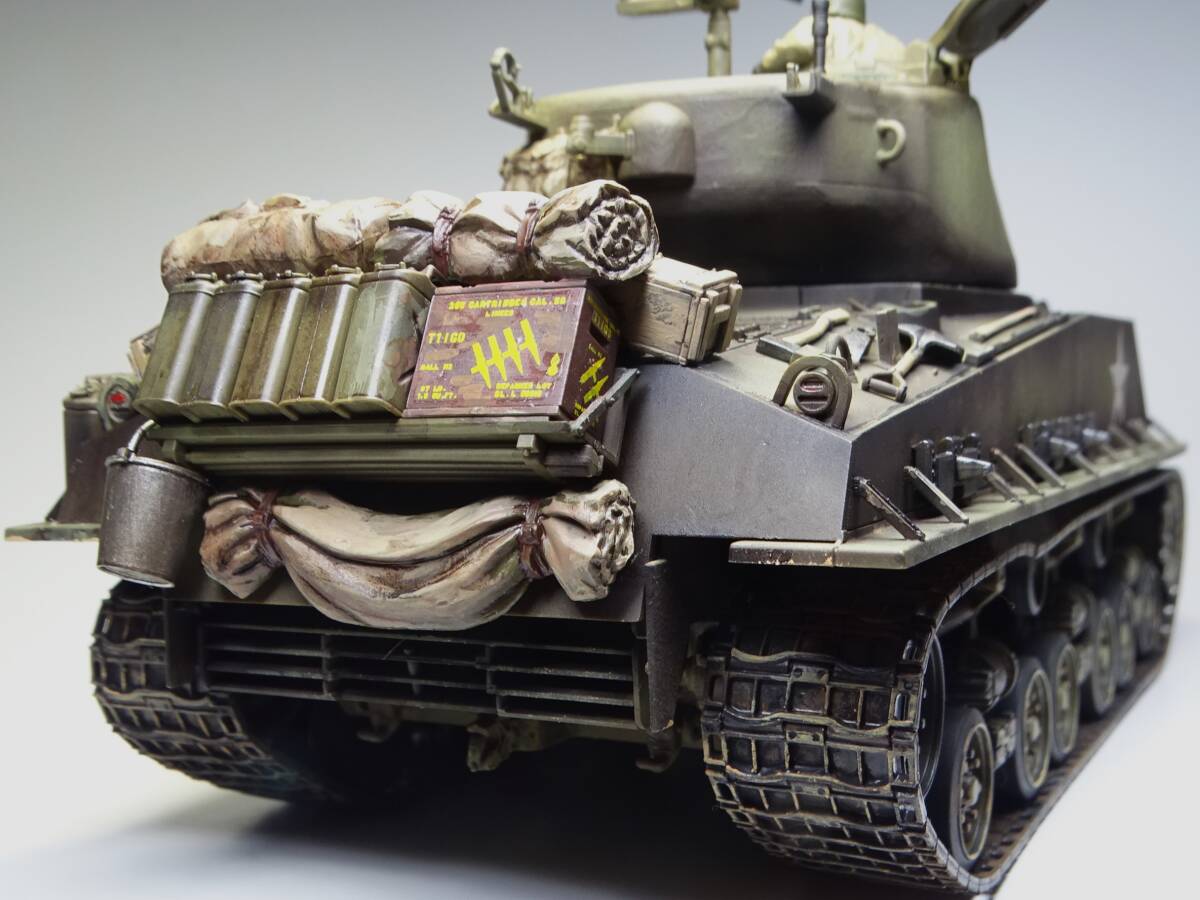 1/35　M4A3E8 シャーマン　イージーエイト　人形付き塗装済み完成品_画像10