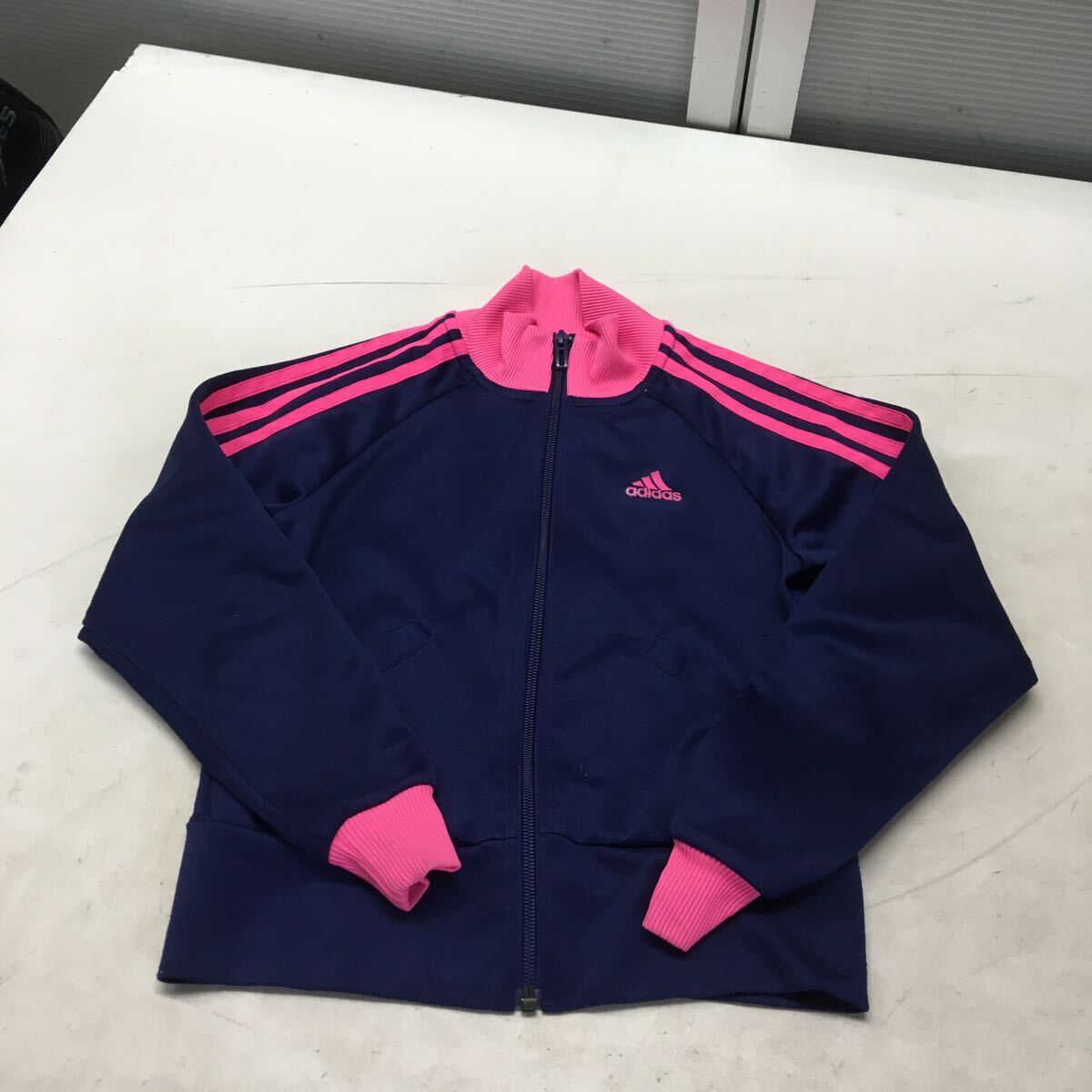 送料無料★adidas アディダス★ジャージ 上下　セットアップ★ネイビーピンク★女の子　キッズ　子供　140 #60312syy_画像2