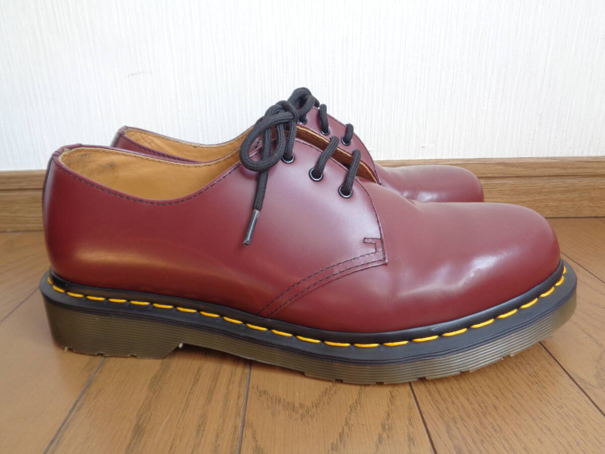 美品 Dr.Martens ドクターマーチン チェリーレッド レザー 3アイレット プレーントゥー ☆ イングランド 英国 ホワイト社_画像3