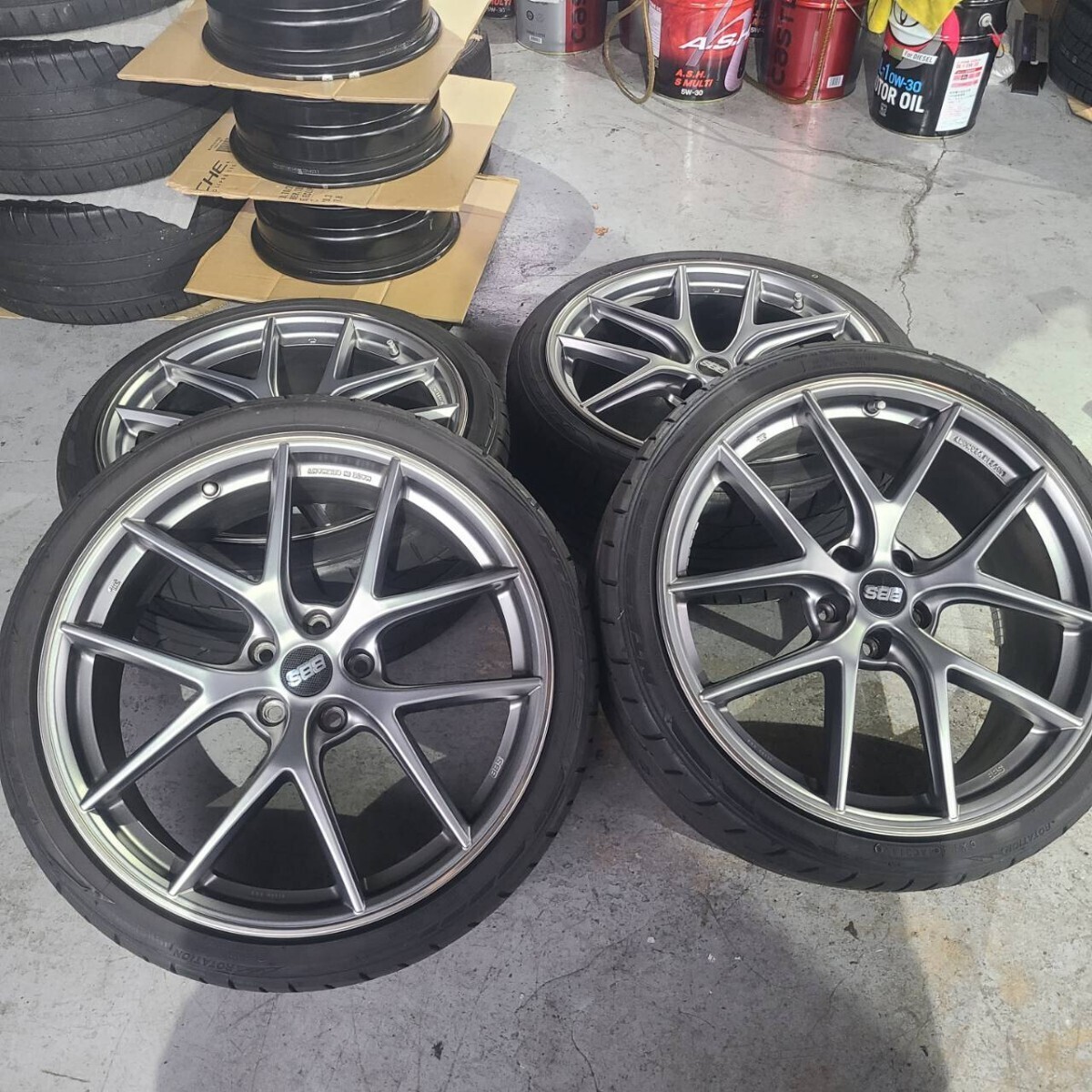 ガリ傷無し超美品!BBS CI-R プラチナシルバー 20インチ (F)8.5j+36 235/35R20 (R)9.5j+40 255/35R20 PCD114.3 アルファード クラウン_画像1