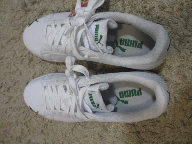 プーマ PUMA　スニーカー　24.5センチ　レディース　シューズ　靴 女性 白 ブランド 新品 24.5 24.5cm