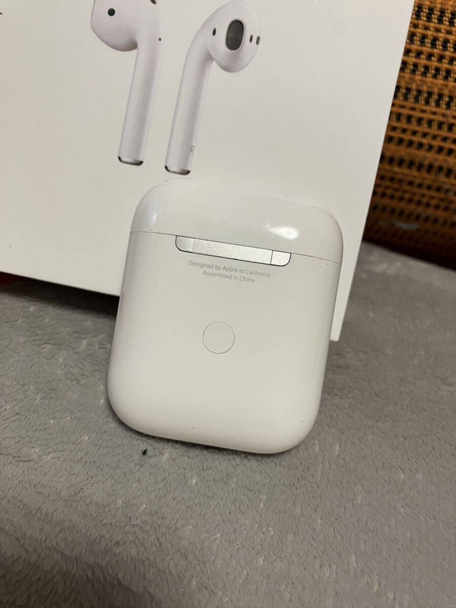 状態良好★ 正規品  AirPods （第２世代）  MV7N2JA  オマケ付きの画像2