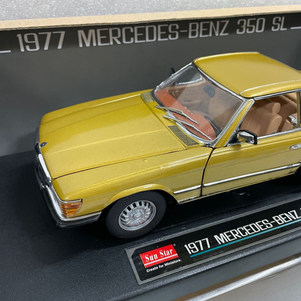 メルセデスベンツ R107 350 SL ミニカー SunStar 1/18 モデルカー_画像2