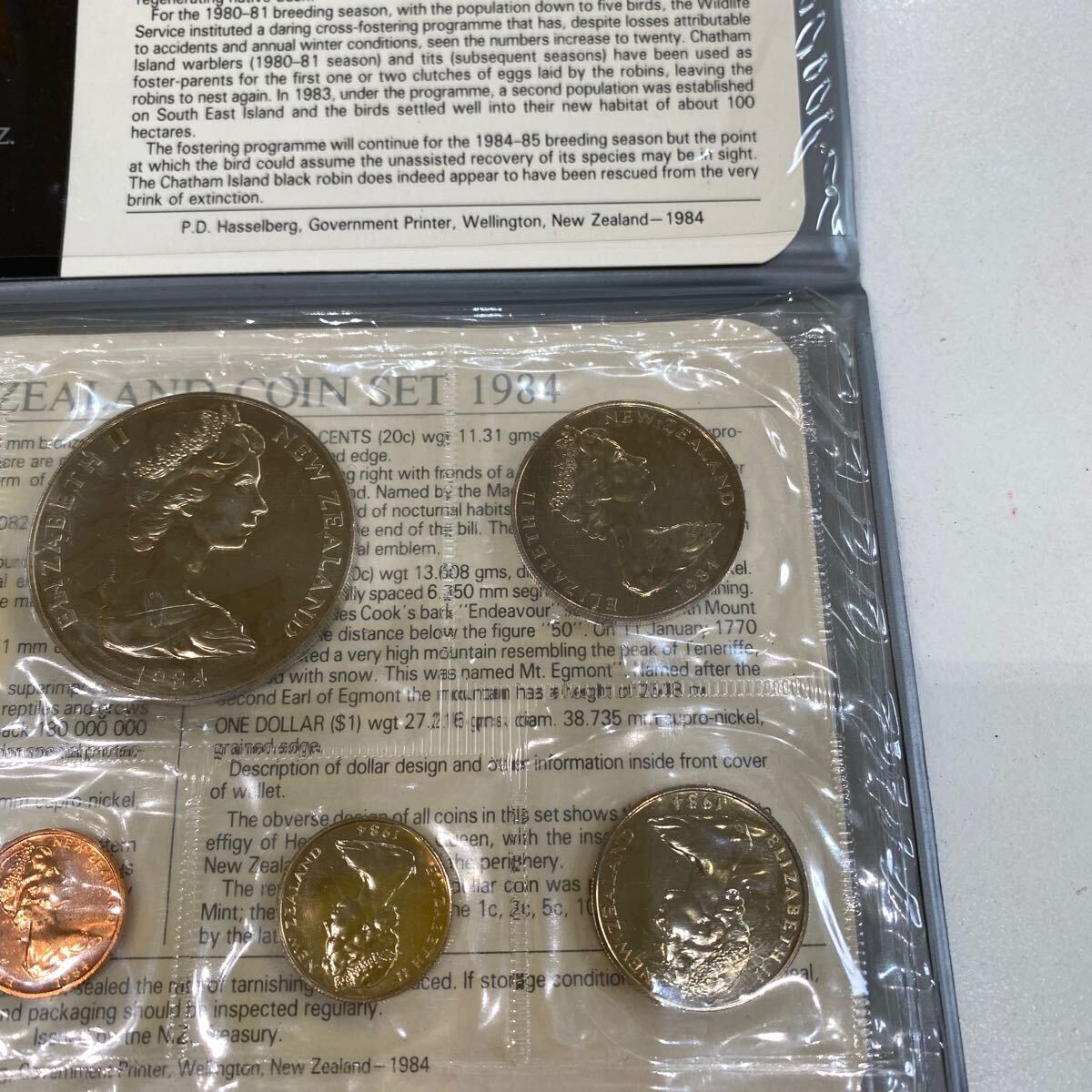 so) New Zealand commemorative coin 1984 coin album collection coin 