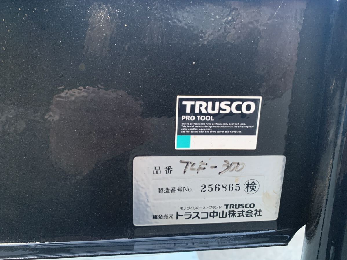 @TRUSCO Nakayama # hydraulic type going up and down lifter (TLP-300) trolley load 300kg most low rank ( approximately 30cm) height rank ( approximately 80cm) stopper attaching ( lift tape ru85x52)