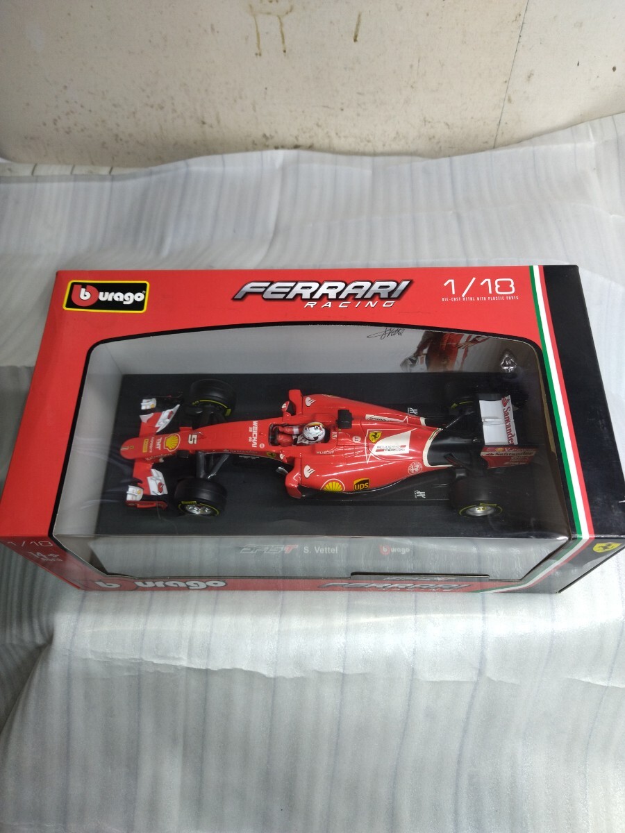 Bburago ブラーゴ 1/18 Ferrari フェラーリ SF15-T S.ベッテル_画像3