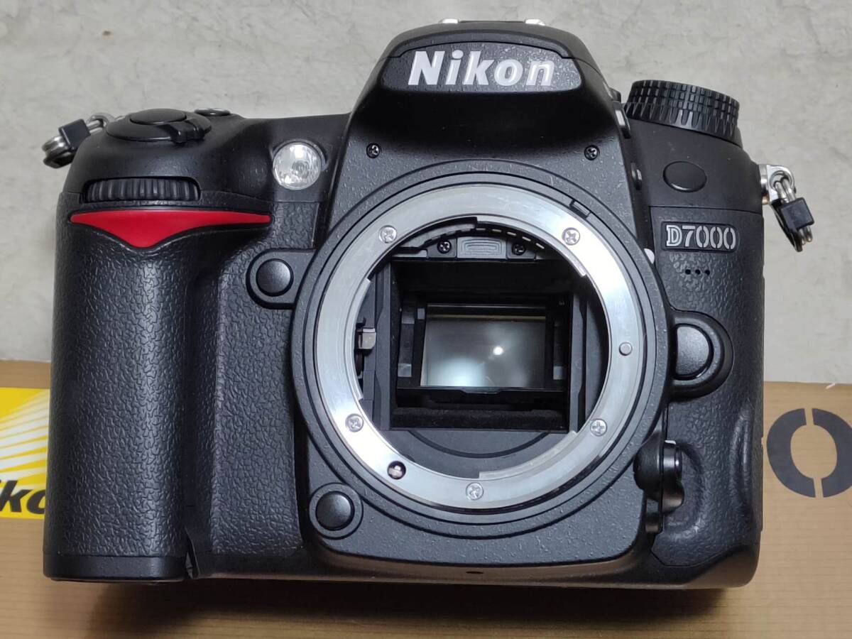 ニコン Nikon D7000 ボディ　一眼レフカメラ DX 18-70mm F=3.5-4.5G ED 《元箱付き》 動作品_画像3