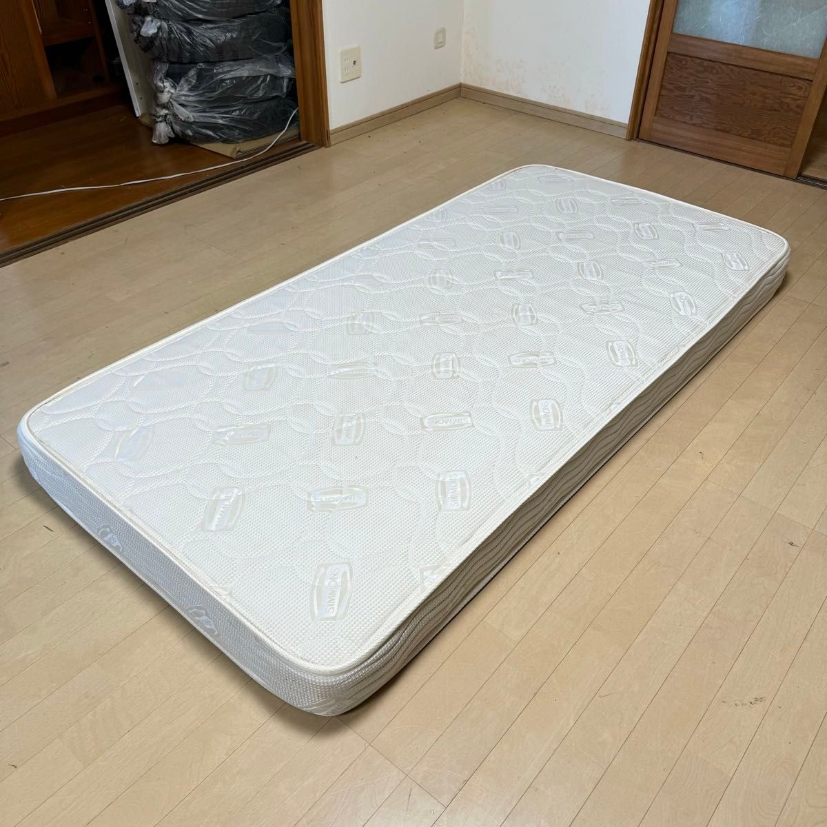 高級 Simmons シモンズ シングルサイズ マットレス 幅95cm 高級 Simmons シモンズ シングルサイズ マットレス 幅95cm