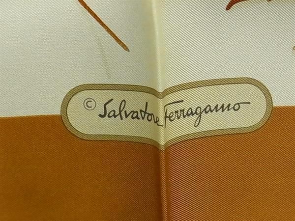 1円 ■新品同様■ Salvatore Ferragamo フェラガモ シルク100% スカーフ ショール ストール アイボリー系×マルチカラー AV8094_画像4