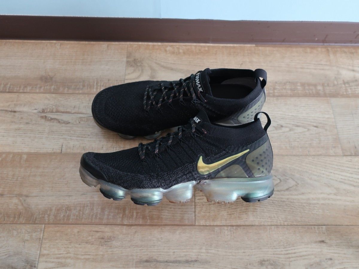 人気 希少カラー NIKE エアヴェイパーマックス２ 27 ナイキ AIR VAPORMAX2 スニーカー ストリート ブランド