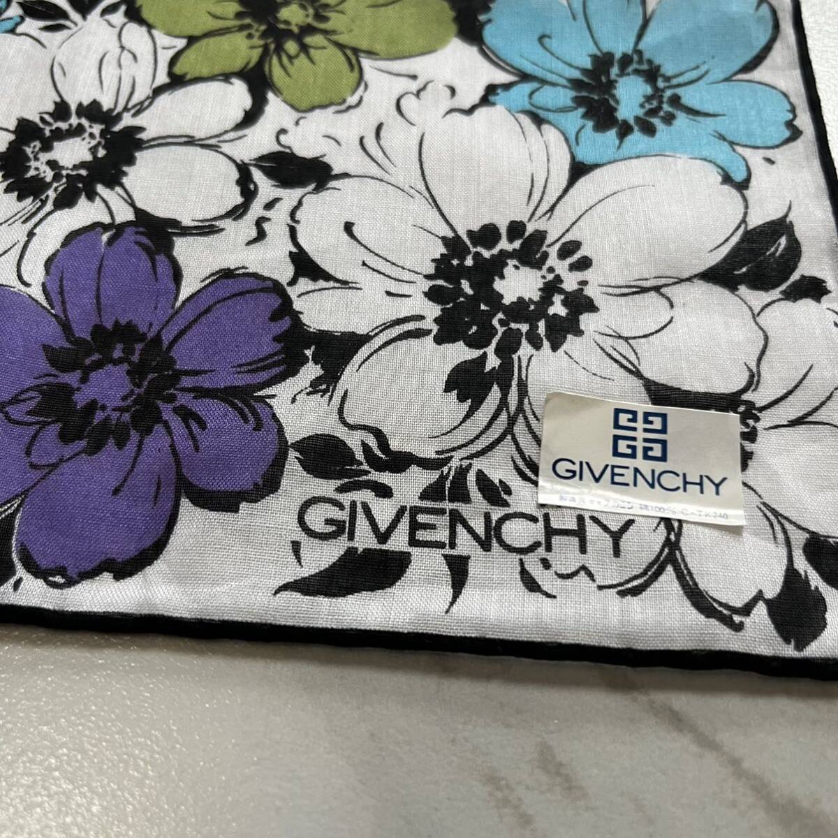 未使用　ジバンシイ　GIVENCHY 花柄ハンカチ_画像3