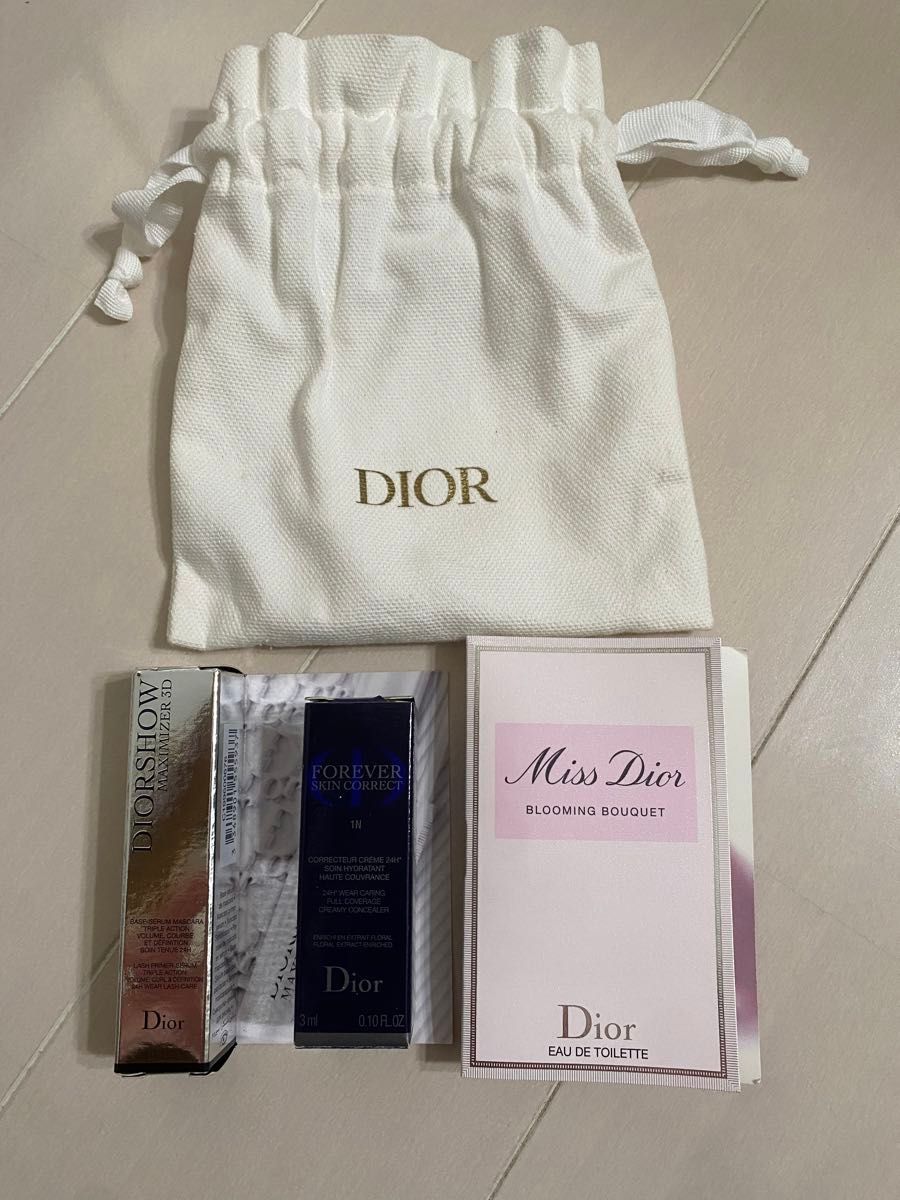 Dior 試供品巾着セットマキシマイザー3D マスカラ用ベース  ブルーミング ブーケ オードトワレ　コンシーラー