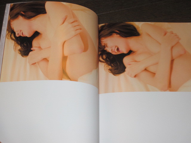 AKB48 小嶋陽菜　写真集、フォトブック2冊組　写真集「どうする？」初版、帯付き＋フォトブック「こじはる」初版、帯付き