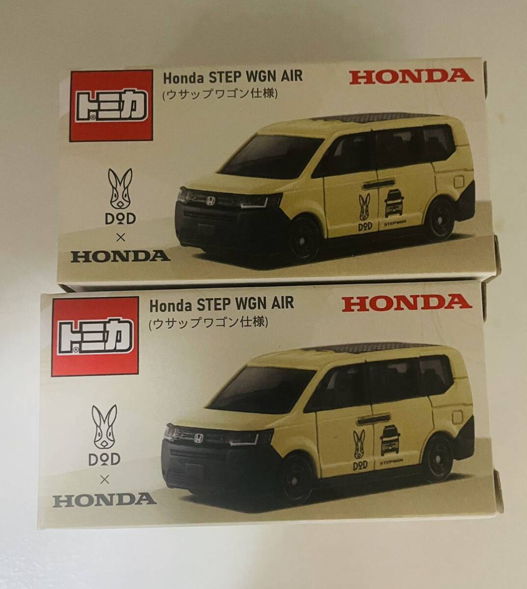 トミカHonda×DOD ステップワゴン(ウサップワゴン仕様) 2台セット_画像1