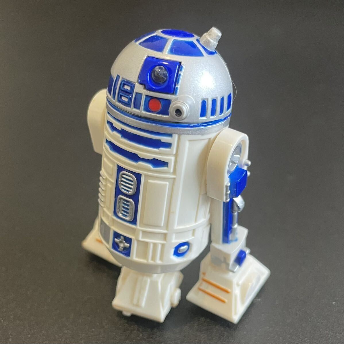 ◆★2点セット★R2D2 ミニラジコンとライト スターウォーズ STAR WARS おもちゃ フィギュア ラジコンはジャンク ライトは点灯しますの画像2