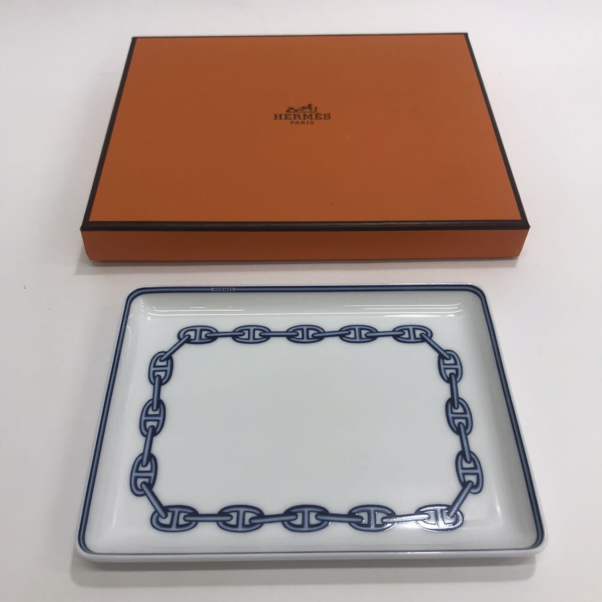 【未使用】HERMES エルメス シェーヌダンクル チェーン柄 箱付き 四角皿 スクエアプレート プレート皿 食器 洋食器 白 ホワイト_画像1