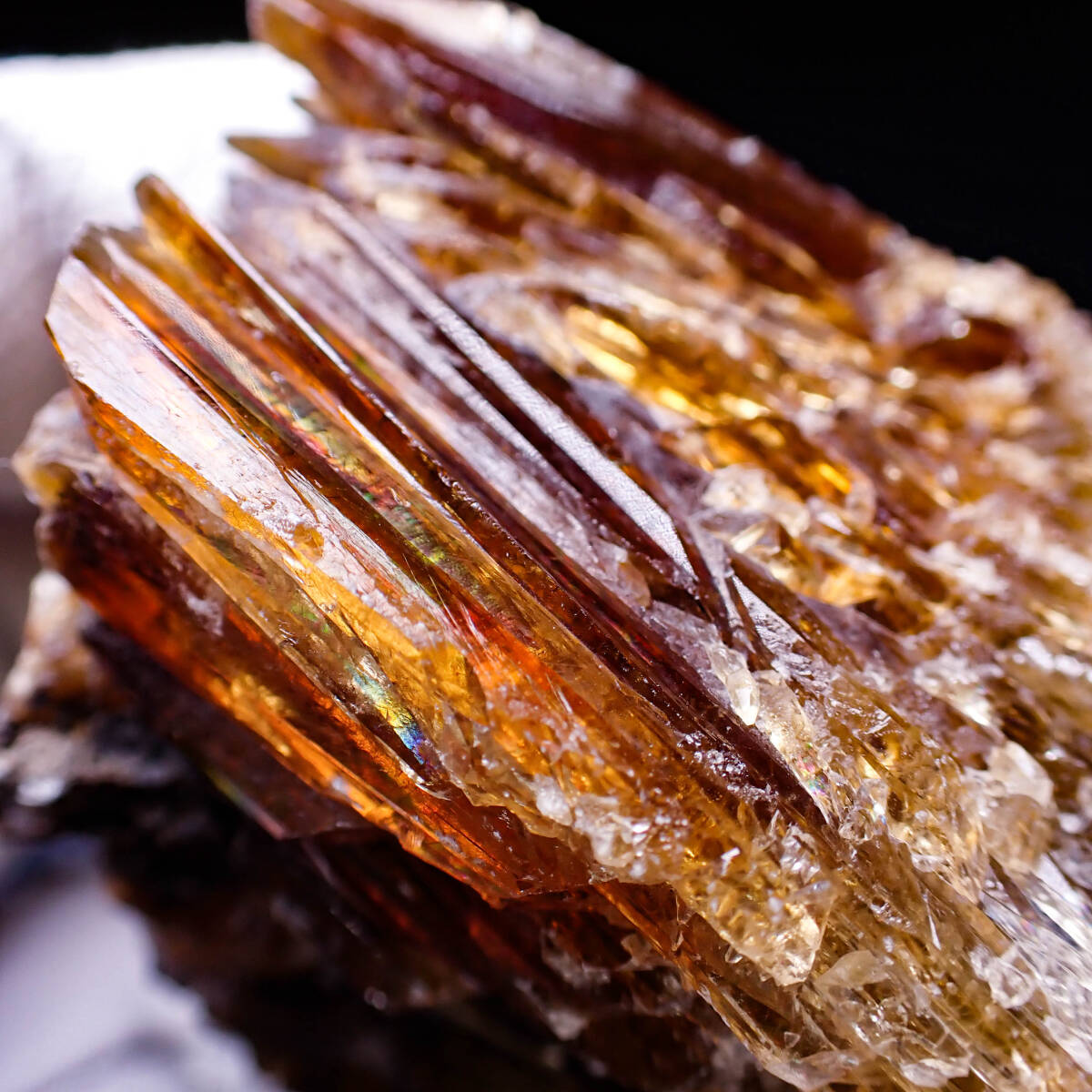 天然石 アンバー カルサイト クラスター ポイント 鉱物 標本 結晶 水晶玉 琥珀色 風水 占い 金 健康 パワーストーン_画像2