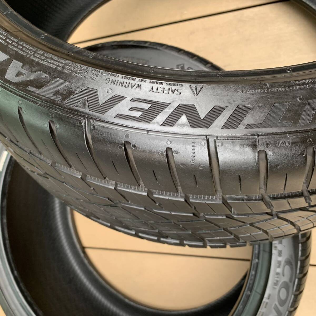 【中古】2020年製 245/35R19 93Y XL 19インチ コンチネンタル エクストリームコンタクト DWS06 2本_画像4