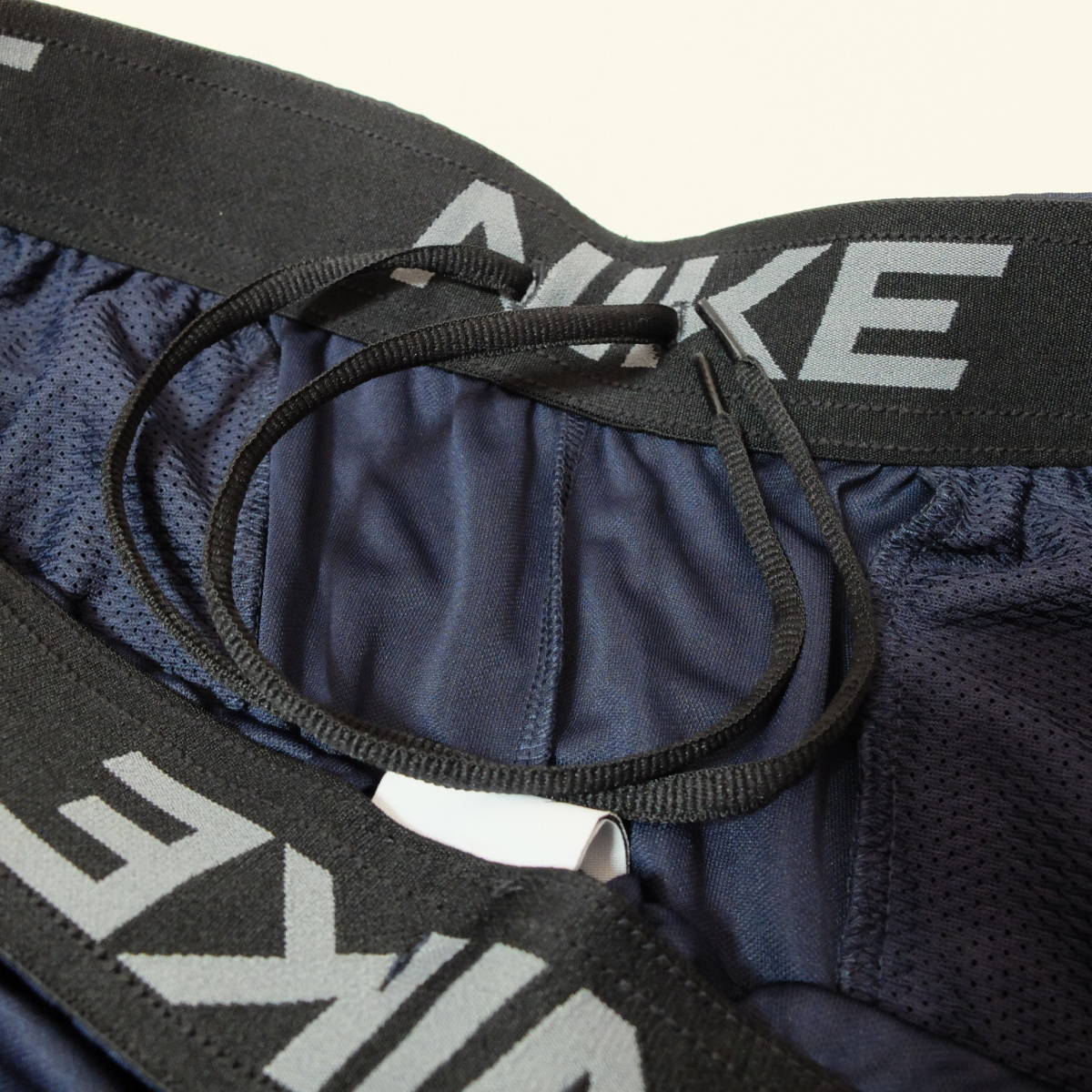 [新品 送料込] メンズLサイズ ナイキ Dri-FIT メンズ ニット トレーニングショートパンツ Nike Dri-FIT Men's Knit Training Shorts DD1888の画像6