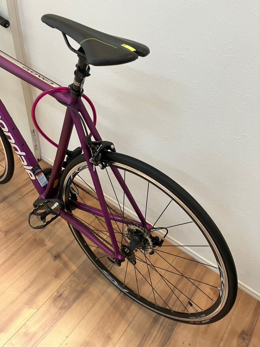 C/2027 【松戸市直接引取り限定】美品 cannondale CAAD12 105 キャノンデール アルミフレーム 紫 自転車 ロードバイクの画像3