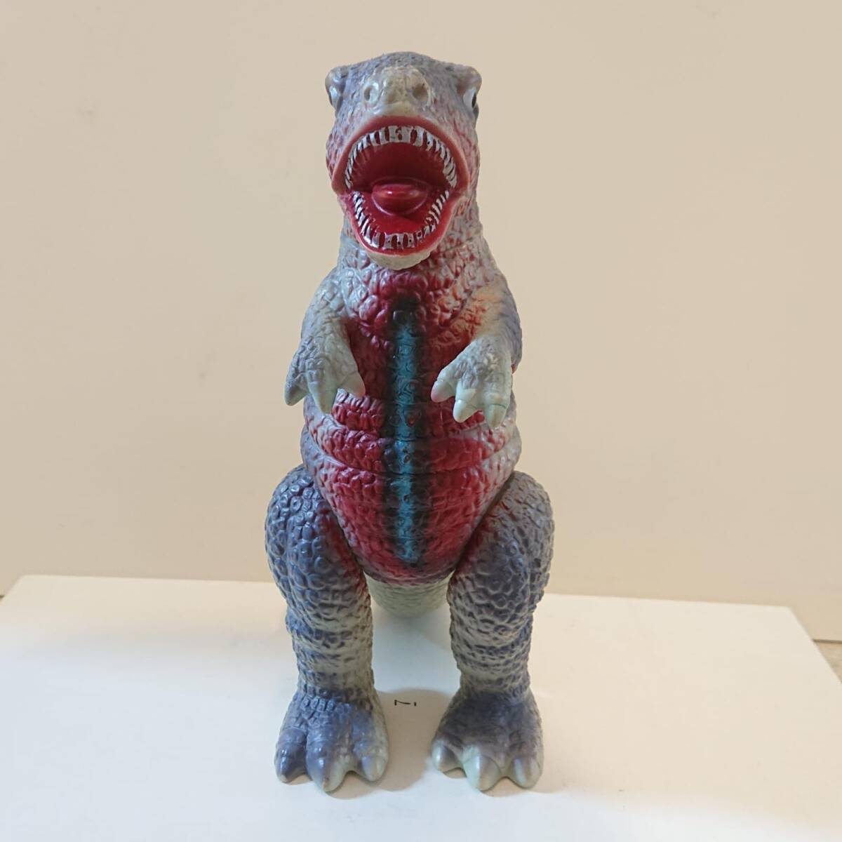 ゴロザウルス マルサン ソフビ 当時物 Yahoo!オークション - ブルマァク ゴロザウルス ハワイ版 珍色