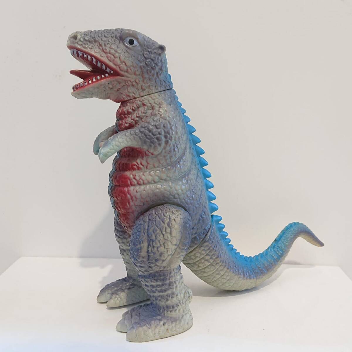 ゴロザウルス ブルマァク レトロソフビ Yahoo!オークション - ブルマァク ゴロザウルス ハワイ版 珍色