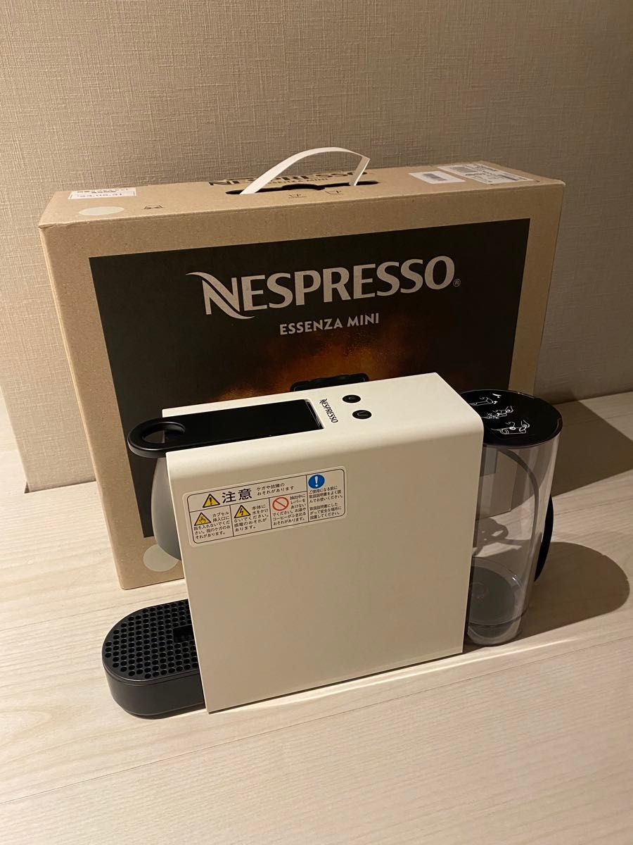 ネスプレッソ コーヒーマシン 2022年製 コーヒーメーカー